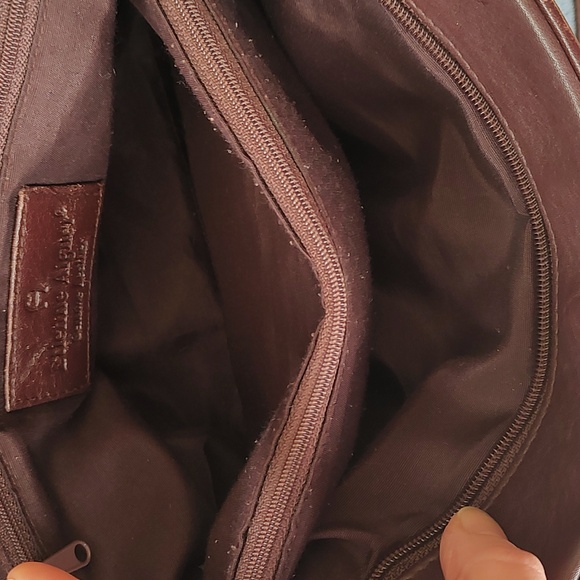 Vintage Etienne Aigner dark brown leather shoulder bag. EUC Preloved - Picture 11 of 16